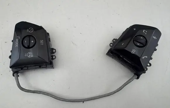 BMW M5 F90 Steering wheel buttons/switches 5A29067