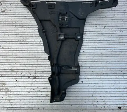 Volvo V70 Front bumper mounting bracket 08693181