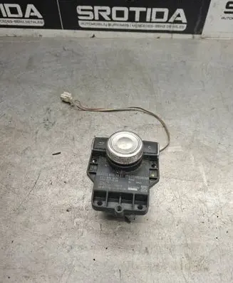 Mercedes-Benz E W212 Head unit multimedia control A2128701551 03358550200 A2128701851