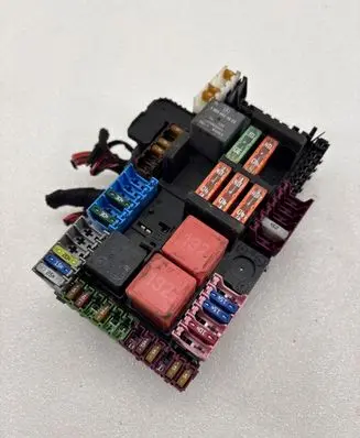 Mercedes-Benz GLC X253 C253 Fuse module A2059068501 529881F08 ZGS003Q08