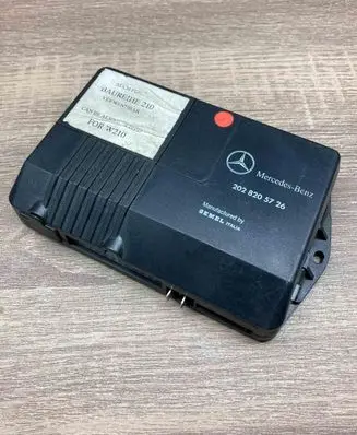 Mercedes-Benz C W202 Other control units/modules 2028205726 MD223895