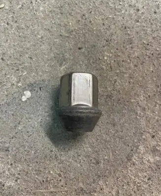 Land Rover Discovery Sport Nuts/bolts 