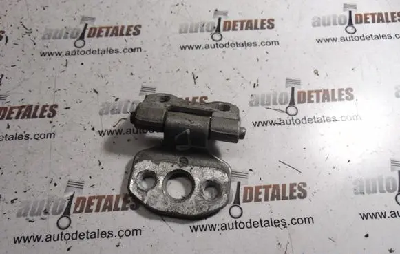 Mercedes-Benz E W210 Front door lower hinge 