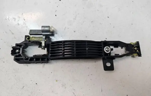 Mazda 6 Front door exterior handle/bracket 