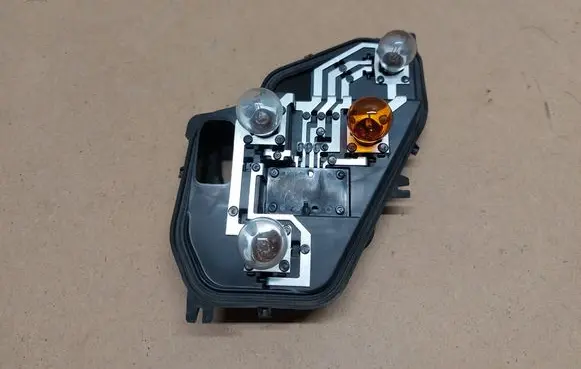 Dacia Sandero II Tail light bulb cover holder 