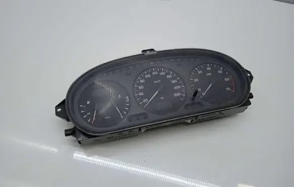 Renault Megane I Speedometer (instrument cluster) 215781612