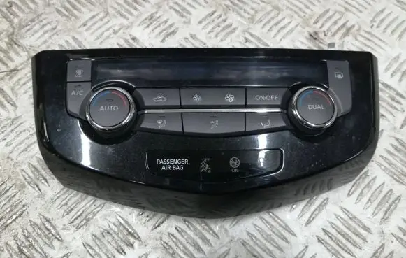 Nissan X-Trail T32 Climate control unit 275004EA0A 2015617 X887035P