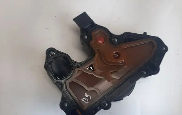 Audi A4 S4 B9 Breather valve 06K103495
