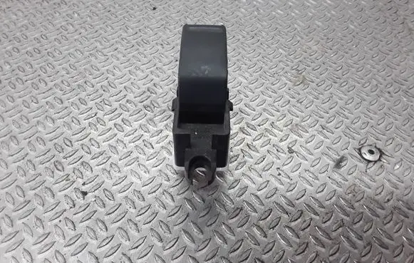 Nissan X-Trail T30 Electric window control switch
