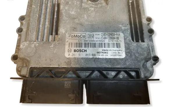 Ford Focus Engine control unit/module ECU 0261S11069 CV6112A650AVA CV6A12B684BB