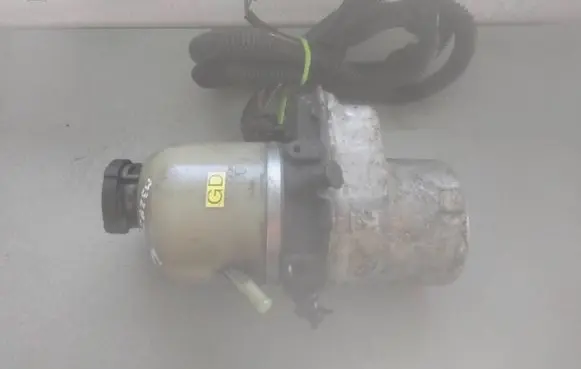 Opel Signum Power steering pump M32921297CH