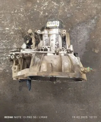 Nissan Note (E11) Manual 5 speed gearbox 8200247902 CEJHQCG JHQCG