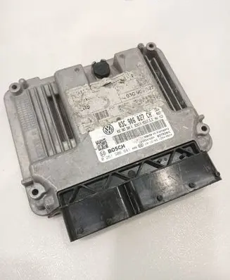 Volkswagen Golf VI Engine control unit/module 03C906027CH 03C907309K 0261S06641