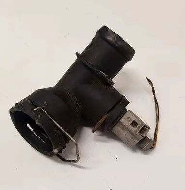 Volkswagen Golf V Engine coolant pipe/hose 1K0122291AD