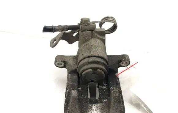 Volkswagen PASSAT B5 Rear brake caliper