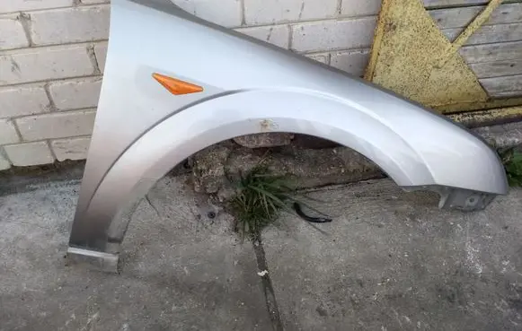 Ford Mondeo Mk III Fender
