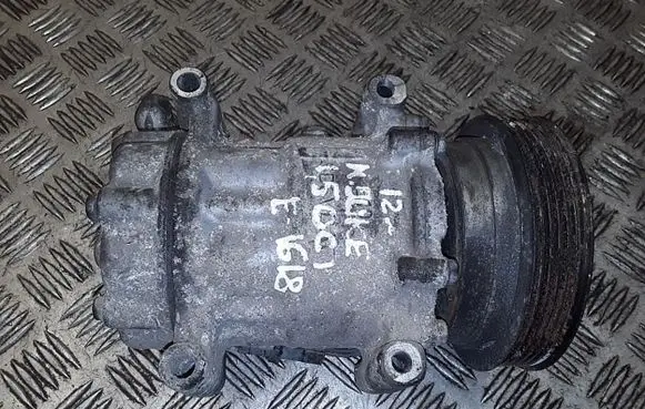 Nissan Juke I F15 Air conditioning (A/C) compressor (pump) 92600AZ74AA