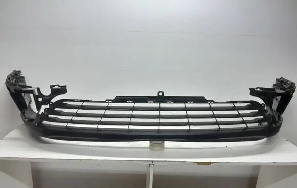 Renault Trafic III (X82) Front bumper lower grill 622547116R 628160783R 628171503R