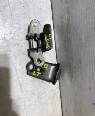 Rear door hinge set