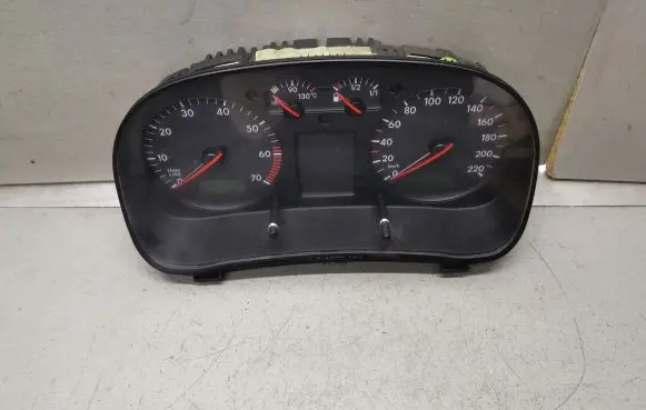 Volkswagen Golf IV Speedometer (instrument cluster) 1J0919860
