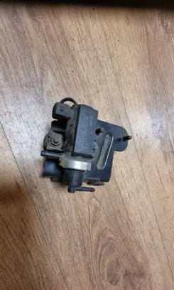 Volkswagen II LT Turbo solenoid valve 1H0906627