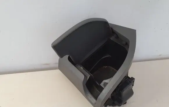 Nissan X-Trail T31 Cup holder 68431JG00A