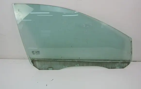 Ford Fusion Front door window glass four-door 