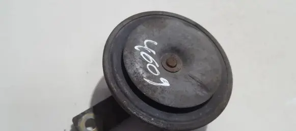Mitsubishi Carisma Horn signal 002952