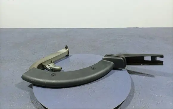 Audi A8 S8 D2 4D Tailgate/trunk/boot hinge 4N0827302