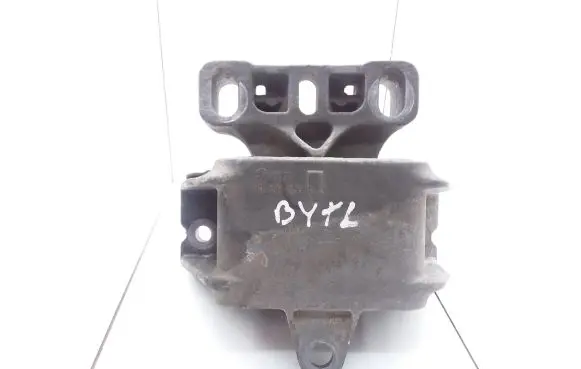 Volkswagen New Beetle Engine mount bracket 1J0199555