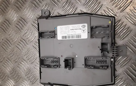 Mercedes-Benz C AMG W205 Comfort/convenience module A2059007539
