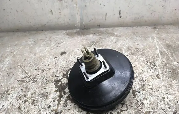 Volvo V50 Brake booster 4N512B195AK