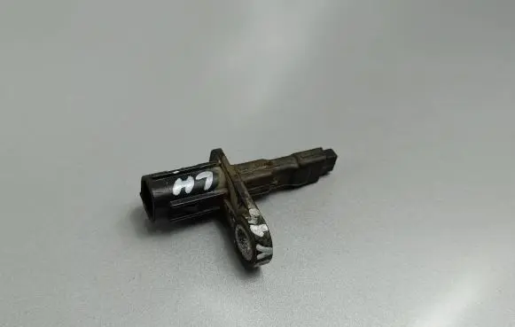 Toyota RAV 4 (XA50) ABS rear brake sensor 