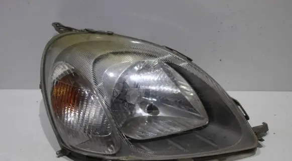 Toyota Yaris Headlight/headlamp 811100D01100 80006061 29012002