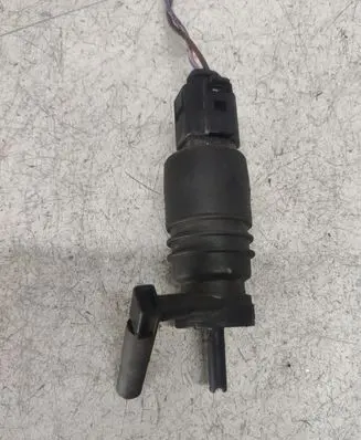 Mercedes-Benz E W211 Windscreen/windshield washer pump A0335450228