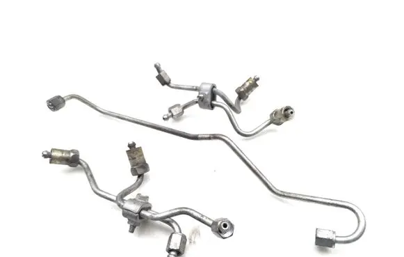 Toyota RAV 4 (XA30) Fuel injector supply line/pipe 