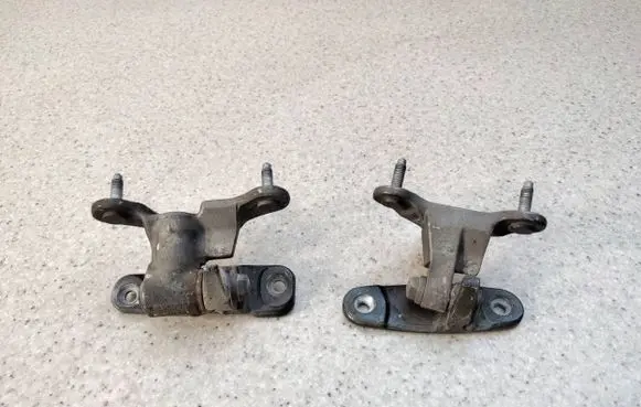 Mercedes-Benz E A207 Front door hinges set 