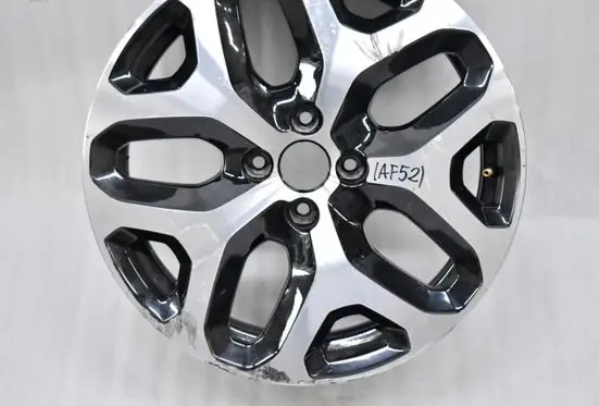 Renault Captur R17 alloy rim 