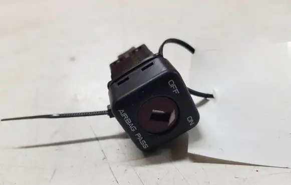 Citroen Berlingo Passenger airbag on/off switch 96373205XT