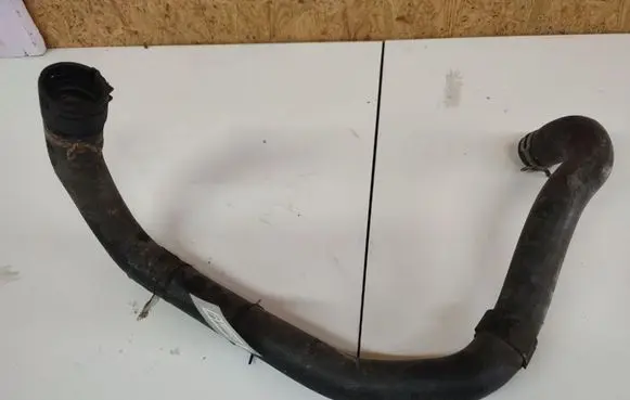 Skoda Octavia Mk2 (1Z) Engine coolant pipe/hose 