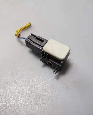 Hyundai Santa Fe Airbag deployment crash/impact sensor 959202B000 09070105