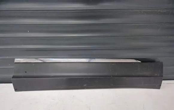 Volkswagen Tiguan Front door trim (molding) 5NA854940
