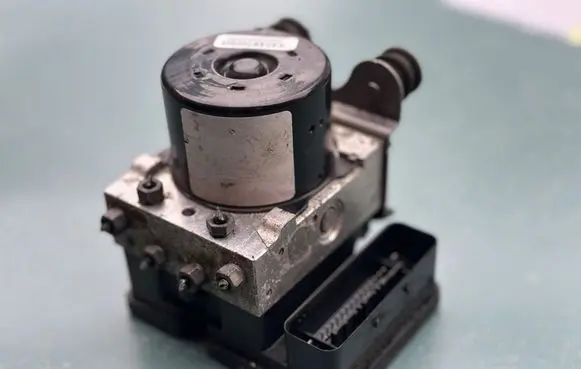 Volkswagen Transporter - Caravelle T5 ABS Pump 7H0907379P 7H0614117