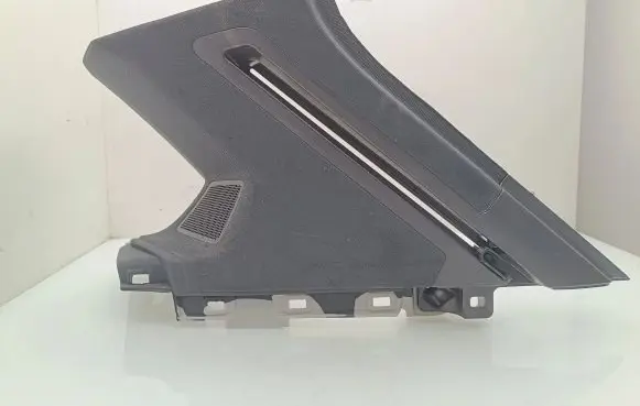 Volkswagen Touareg III (D)pillar trim (top) 760867246Q 11082022 P30013891