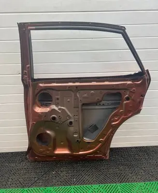 Lexus RX 330 - 350 - 400H Rear door 