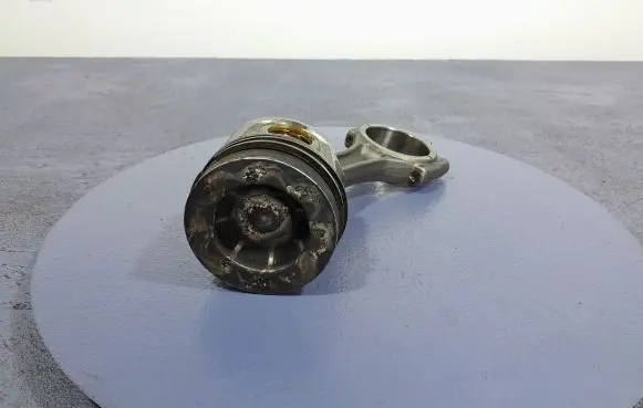 Audi A4 S4 B8 8K Piston 