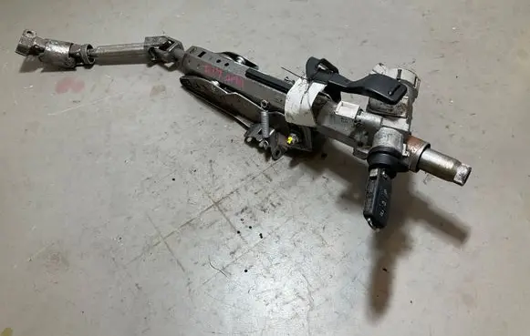 Volkswagen Touareg II Ignition lock 