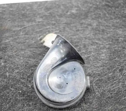 Volkswagen PASSAT B6 Horn signal 3C0951221