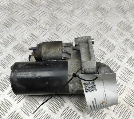 BMW 1 F20 F21 Starter motor 7631025 0001138054