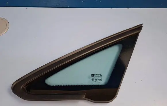 Opel Astra J Front triangle window/glass 13390012